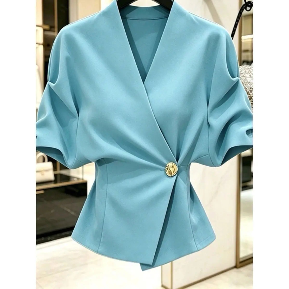 Blusa Executive Plissada com Decote em V